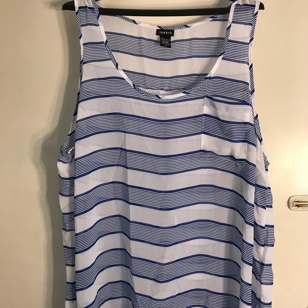 New Torrid Size 3 sleeveless blouse